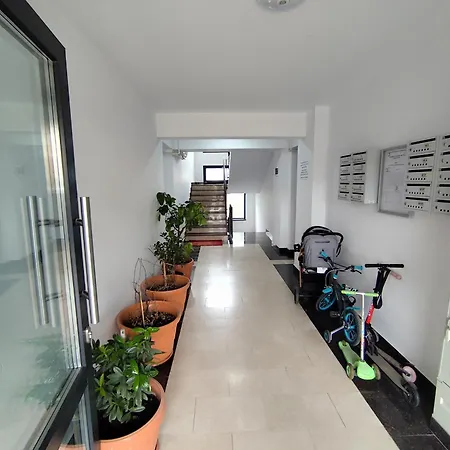 Modern Near Dragonul Rosu 公寓 *
