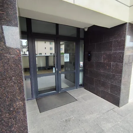 公寓 Modern Near Dragonul Rosu 布加勒斯特